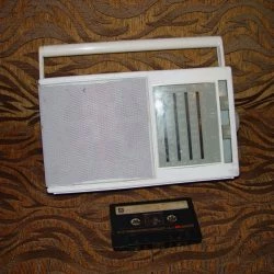 Vendora GRUNDIG PRIMA BOY. FM. MW. SW.