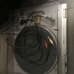 Vendora Πωλείται πικαπ Technics Sl -D2 Silver