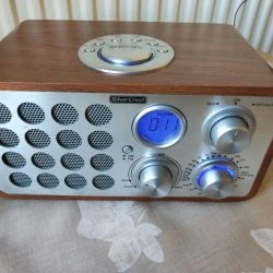 Vendora Ραδιόφωνο ρετρό, Silver Crest ρεύματος. Διαστάσεις 22x13x11 εκατοστά. ( μήκος X πλάτος X ύψος) 20 Vendora Ραδιόφωνο ρετρό, Silver Crest ρεύματος. Διαστάσεις 22x13x11 εκατοστά. ( μήκος X πλάτος X ύψος) -Vendora shop 206f4a1bd21b4d5f5028e9177ccaaa86c46ed681 xl