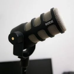 Vendora Rode PodMic