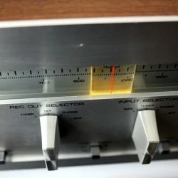 Vendora VINTAGE 70'S YAMAHA NATURAL SOUND STEREO RECEIVER CR-420 AM FM (200 WATTS) JAPAN -Vendora shop 265b7b25664a089756d1e74ae9b96fcbce439f4b xl