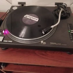 Vendora Πικ απ Technics Quartz SL 1210 MK 2 . Direct Drive.