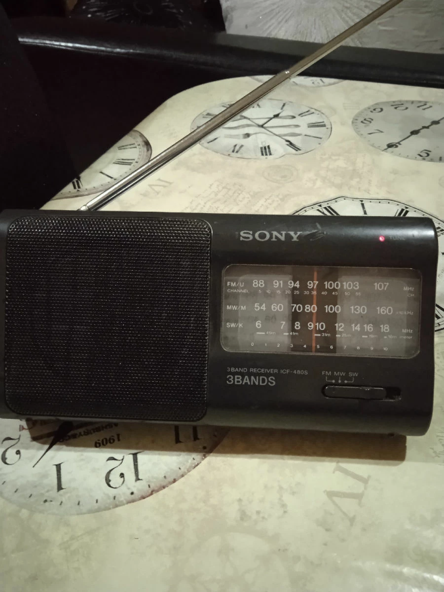 Vendora Ραδιόφωνο SONY 3BANDS. 3 Vendora Ραδιόφωνο SONY 3BANDS.