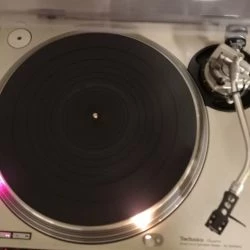 Vendora Turntable Technics SL_ 1200 MK2 -Vendora shop 3210bdcf63fd9d032d63f2747ca8ee8c3d9d8223 xl