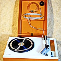 Vendora Πικάπ φορητό, Philips Space Age του 1970, από τον σχεδιαστή Patrice Dupont 22-GF-113 (Orange)