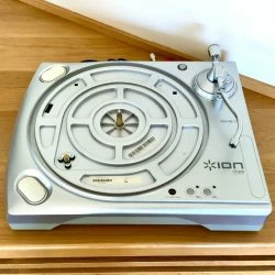 Vendora ION ITT USB TURNTABLE - The Easiest Way To Digitise Your Vinyl Collection -Vendora shop 45fc0a5b97e852a4ba5785244bc64f7ccc25e411 xl