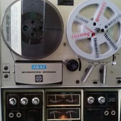 Vendora Akai 1730d-ss 4καναλο μπομπινοφωνο