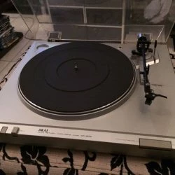 Vendora Πωλείται το ΠΙΚΑΠ AKAI AP-8110