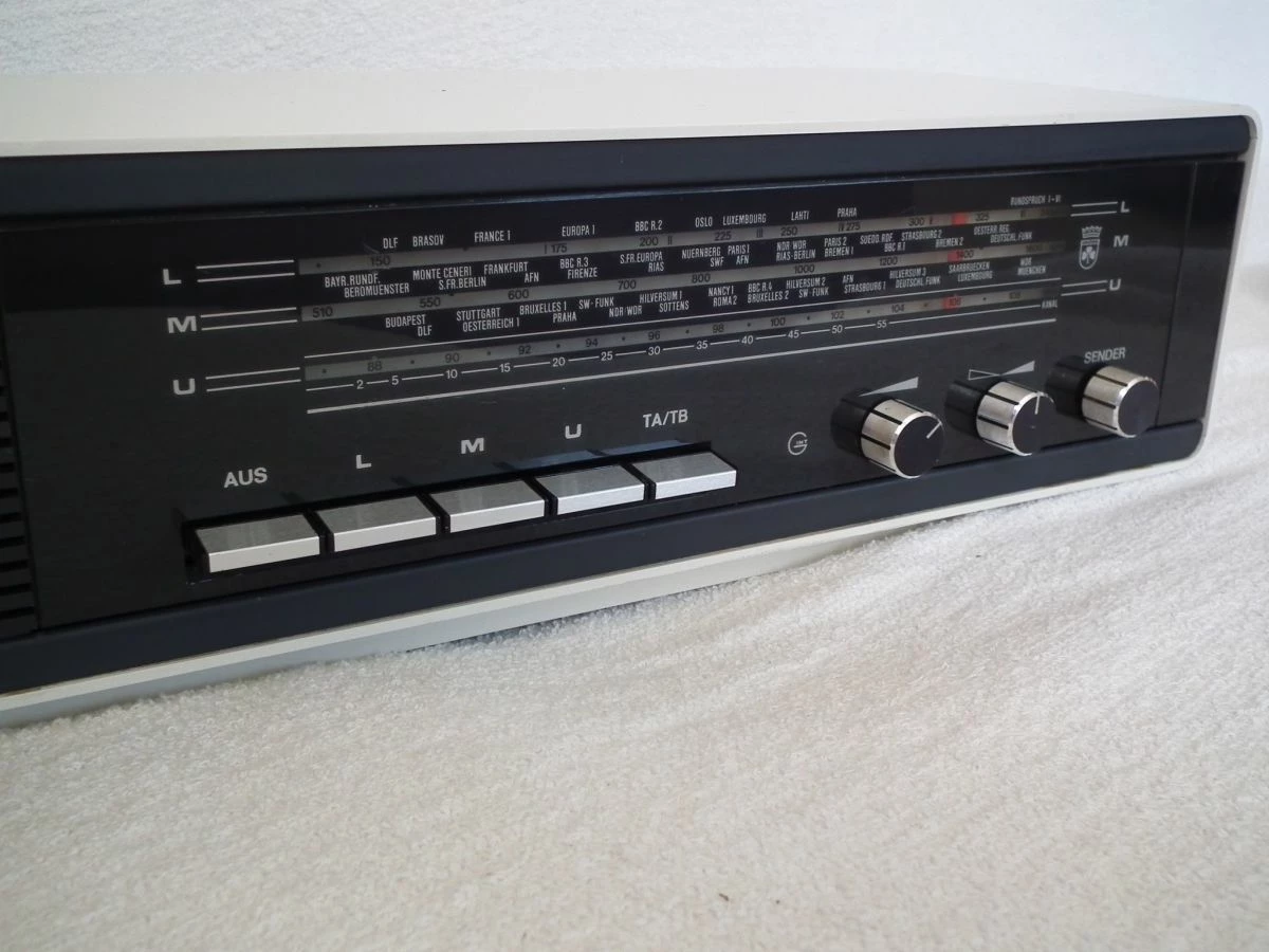 Vendora Grundig RF410 Made In Grmani. 12 Vendora Grundig RF410 Made In Grmani. - Image 10