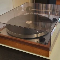Vendora Πικάπ THORENS TD-160 με μεταλλικό υποπλατό -Vendora shop 836f2e75ac41b7622aea0ee45247330e7278d36d xl
