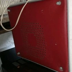 Vendora πικάπ μάρκας Philips με λυχνίες σαν ενισχυτής δουλεύει κανονικά ο δίσκος δεν γυρνάει θέλει συντήρηση