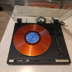 Vendora Πικάπ YAMAHA P300