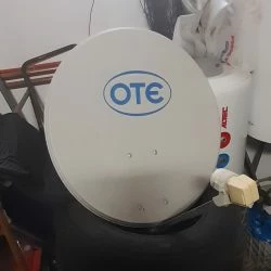Vendora Δορυφορικό πιάτο ΟΤΕ με μεταλλική βάση στήριξης.