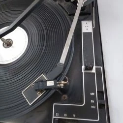 Vendora ΣΥΛΛΕΚΤΙΚΟ ΠΙΚΑΠ COLLARO 3 ΤΑΧΥΤΗΤΩΝ 33, 45 & 78 ΣΤΡΟΦΩΝ - ΔΕΚ. 60-70 MADE IN THE UNITED KINGDOM -Vendora shop 9ebe852007bf22225173f210c3236f944a69d077 xl