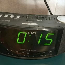 Vendora Μεγάλο ράδιο ξυπνητήρι Aiwa