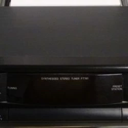 Vendora ΠΩΛΕΙΤΑΙ RADIO TUNER PHILLPS MOD FT741