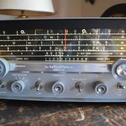 Vendora ΔΕΚΤΗΣ ΡΑΔΙΟΦΩΝΟΥ HALLICRAFTERS S-107 ΚΑΤΑΣΚΕΥΑΣΜΕΝΟΣ ΤΗΝ ΔΕΚΑΕΤΙΑ ΤΟΥ 1960 ΣΤΙΣ ΗΠΑ ΑΧΡΗΣΙΜΟΠΟΙΗΤΟΣ ΣΤΟ ΚΟΥΤΙ ΤΟΥ ΣΕ ΑΡΙΣΤΗ ΚΑΤΑΣΤΑΣΗ 16 Vendora ΔΕΚΤΗΣ ΡΑΔΙΟΦΩΝΟΥ HALLICRAFTERS S-107 ΚΑΤΑΣΚΕΥΑΣΜΕΝΟΣ ΤΗΝ ΔΕΚΑΕΤΙΑ ΤΟΥ 1960 ΣΤΙΣ ΗΠΑ ΑΧΡΗΣΙΜΟΠΟΙΗΤΟΣ ΣΤΟ ΚΟΥΤΙ ΤΟΥ ΣΕ ΑΡΙΣΤΗ ΚΑΤΑΣΤΑΣΗ -Vendora shop d265908ed22775ee7a465522533956b0528b001b xl