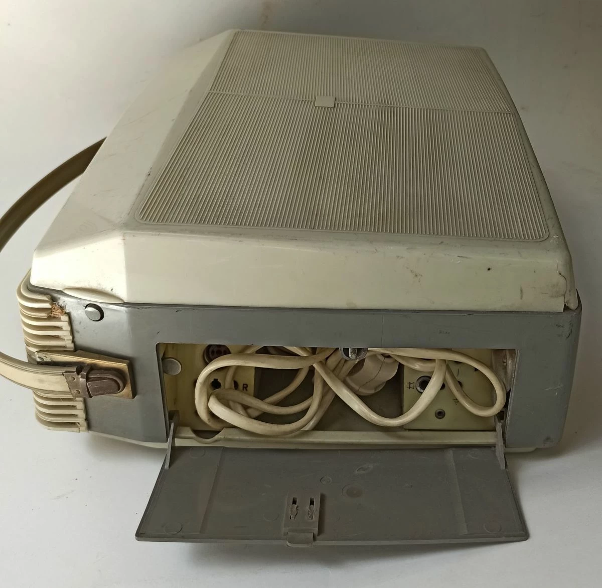 Vendora Παλιό Μαγνητοφωνο Philips 6 Vendora Παλιό Μαγνητοφωνο Philips - Image 4