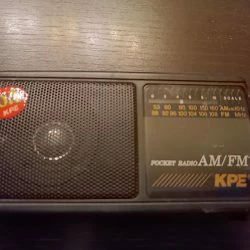 Vendora ΤΡΑΝΖΙΣΤΟΡΑΚΙ ΑΠΟ ΤΑ ΠΑΛΙΑ- FM ΜΕΣΑΙΑ ΜΠΑΤΑΡΙΑΣ ΑΡΙΣΤΟ