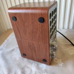 Vendora Ραδιόφωνο ρετρό, Silver Crest ρεύματος. Διαστάσεις 22x13x11 εκατοστά. ( μήκος X πλάτος X ύψος) 14 Vendora Ραδιόφωνο ρετρό, Silver Crest ρεύματος. Διαστάσεις 22x13x11 εκατοστά. ( μήκος X πλάτος X ύψος) -Vendora shop d3ed4d1c101043eb9eca29a1033eeffb503e6f22 xl