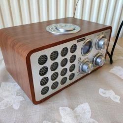 Vendora Ραδιόφωνο ρετρό, Silver Crest ρεύματος. Διαστάσεις 22x13x11 εκατοστά. ( μήκος X πλάτος X ύψος) 18 Vendora Ραδιόφωνο ρετρό, Silver Crest ρεύματος. Διαστάσεις 22x13x11 εκατοστά. ( μήκος X πλάτος X ύψος) -Vendora shop db5bd638df4eecfaf5b4ba6abd00c6b71bbd5cd2 xl