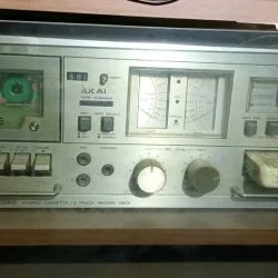 Vendora AKAI DECK 8 TRAC και κανονικη κασσετα