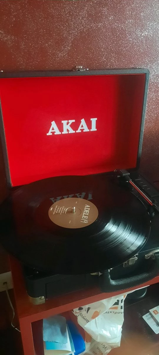 Vendora Akai ATT-E10 Pick-up Βαλιτσάκι Πικάπ με Ενσωματωμένα Ηχεία Μαύρο 3 Vendora Akai ATT-E10 Pick-up Βαλιτσάκι Πικάπ με Ενσωματωμένα Ηχεία Μαύρο