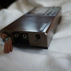 Vendora Electronic TR 1600. MW/LW/SW1...6/FM 9-Band Radio With Stereo Receiver, LED-Anzeigen Μικρό ραδιόφωνο, σε πάρα πολύ καλή κατάσταση. Πλήρες λειτουργικό. 23 Vendora Electronic TR 1600. MW/LW/SW1...6/FM 9-Band Radio With Stereo Receiver, LED-Anzeigen Μικρό ραδιόφωνο, σε πάρα πολύ καλή κατάσταση. Πλήρες λειτουργικό. -Vendora shop dff40a524afab81bbbabd681993d35341e7d0c6f xl