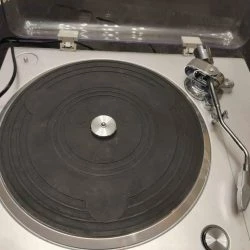 Vendora Πικάπ Lenco Turntable L 76 Integrated Preamp με καινούργια κεφαλή -προσφορα!