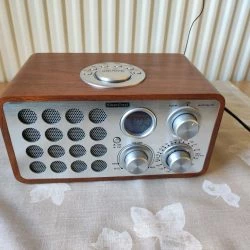 Vendora Ραδιόφωνο ρετρό, Silver Crest ρεύματος. Διαστάσεις 22x13x11 εκατοστά. ( μήκος X πλάτος X ύψος) 16 Vendora Ραδιόφωνο ρετρό, Silver Crest ρεύματος. Διαστάσεις 22x13x11 εκατοστά. ( μήκος X πλάτος X ύψος) -Vendora shop fb99e6648a04aeb6c825a1fc085169871189761f xl