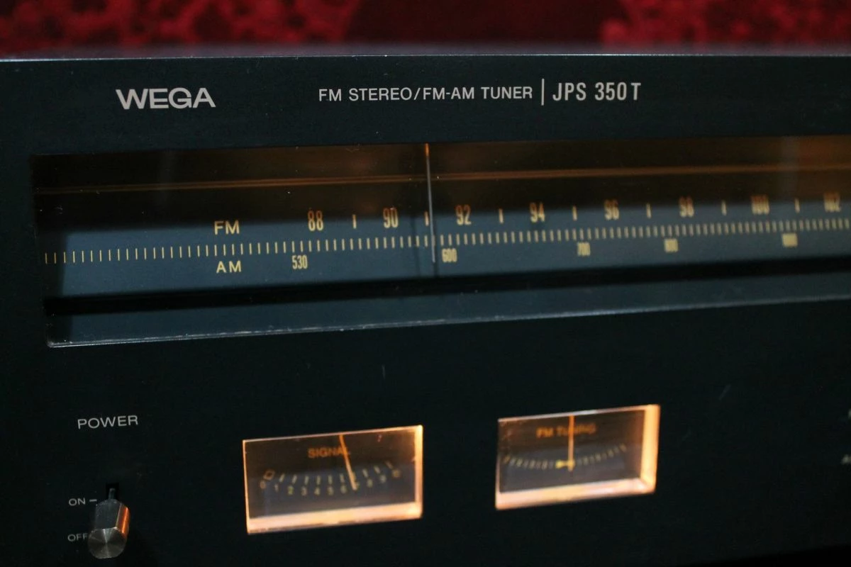 Vendora TUNER(ΡΑΔΙΟ) HITACHI FT-440 4 Vendora TUNER(ΡΑΔΙΟ) HITACHI FT-440 - Image 2